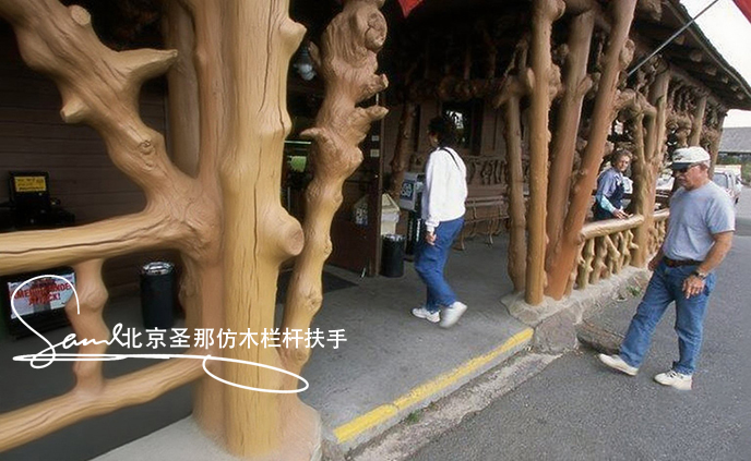 jimeng-2025-06-25-4459-正在施工制作的旅游區(qū)樓梯室外安全圍欄設計制作過程，美工正在施工制作，先用鋼筋焊接....jpeg